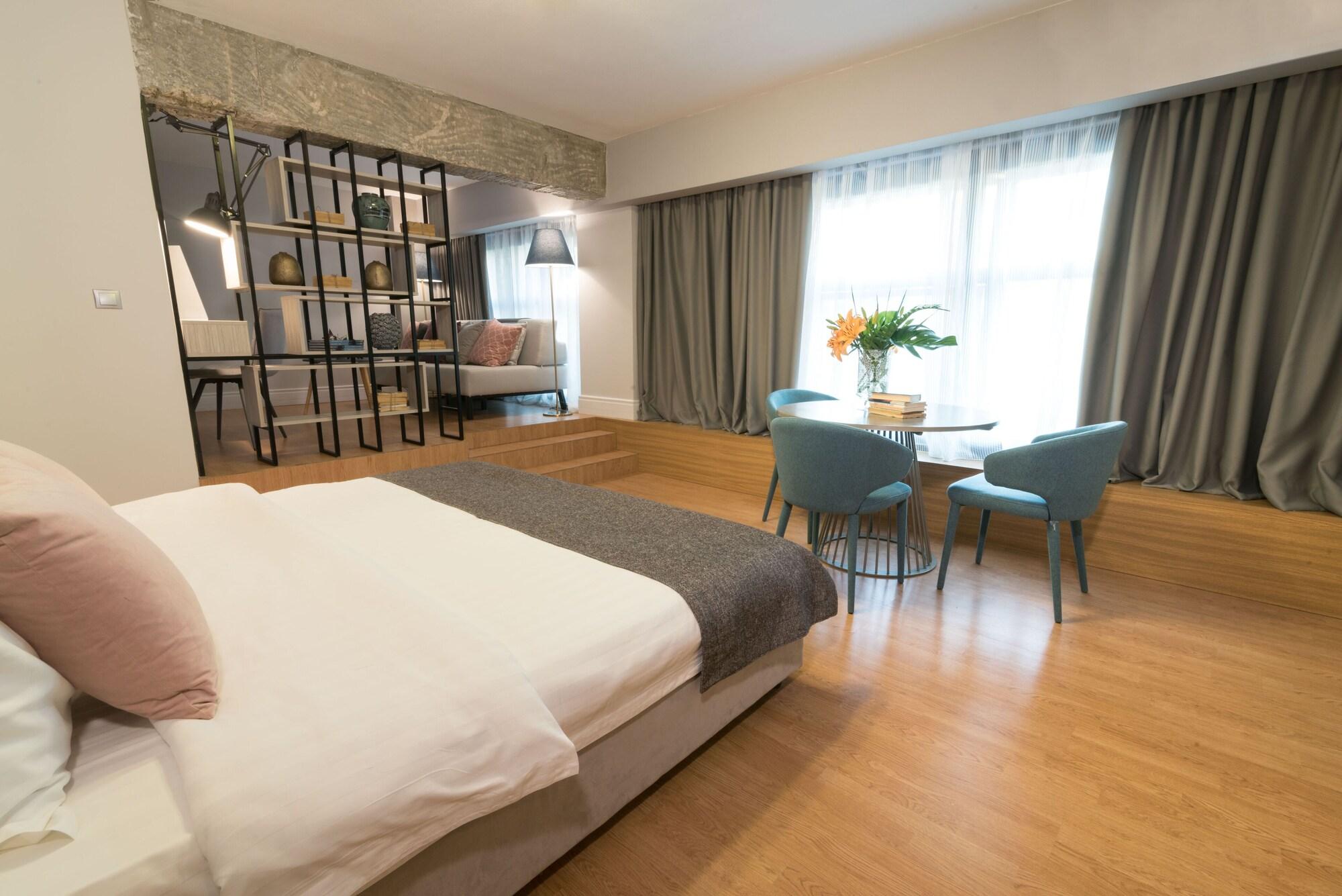 47 Luxury Suites Atene Esterno foto