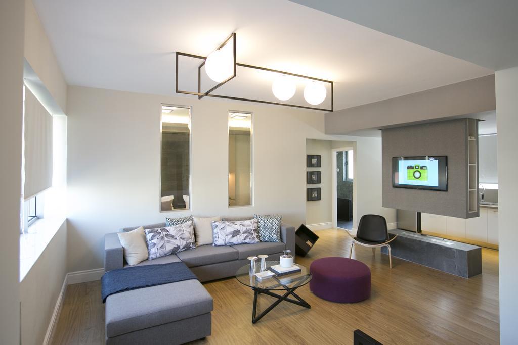 47 Luxury Suites Atene Esterno foto