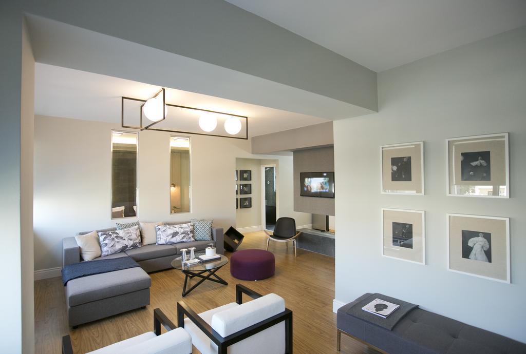 47 Luxury Suites Atene Esterno foto