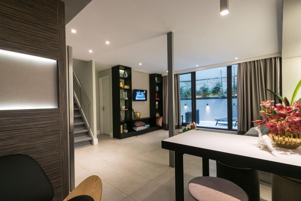 47 Luxury Suites Atene Esterno foto