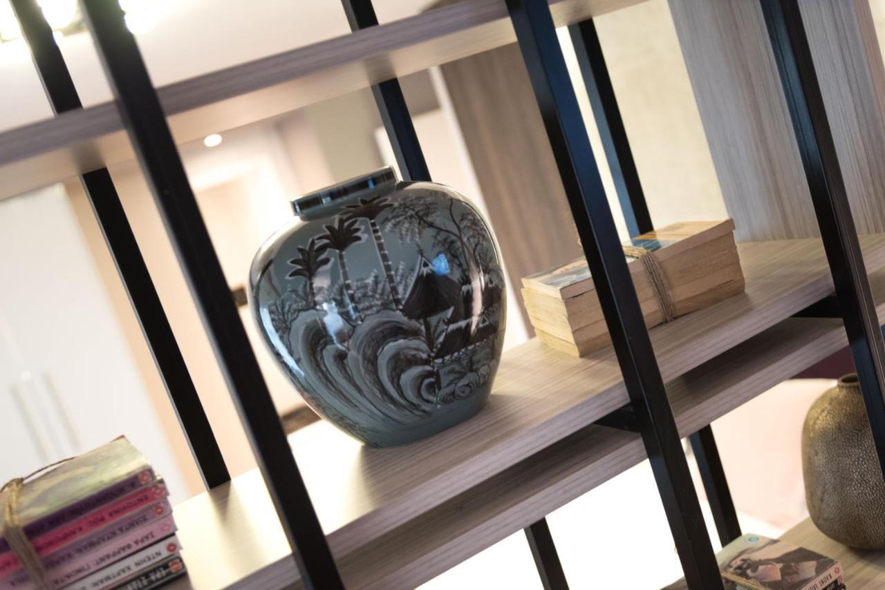 47 Luxury Suites Atene Esterno foto